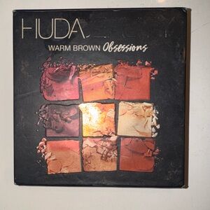 HUDA BEAUTY Warm Brown Palette with Rich Hues